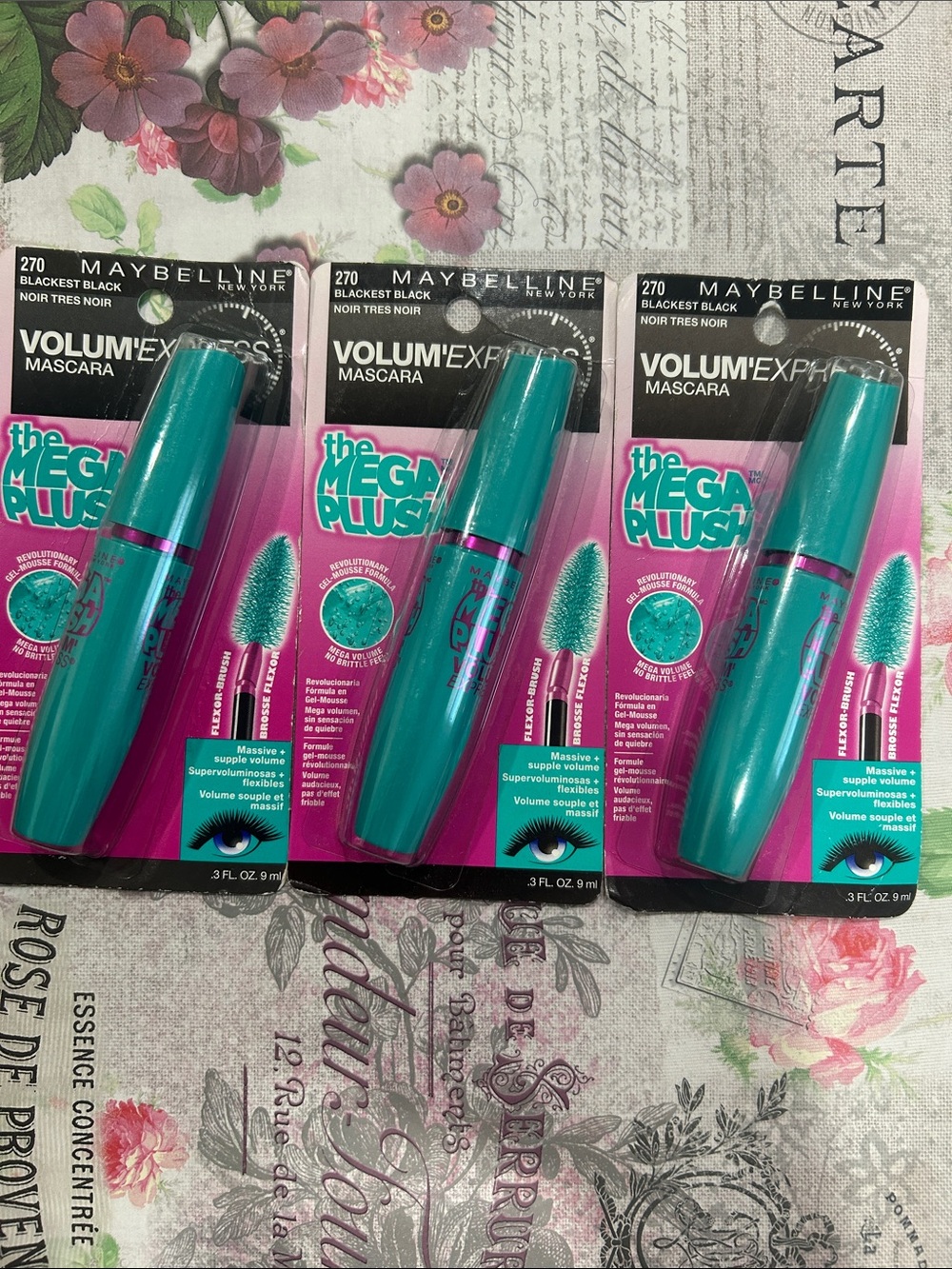 LOT OF 3 Maybelline The Mega Plush Volum' Express#270 very black ( Firm price )